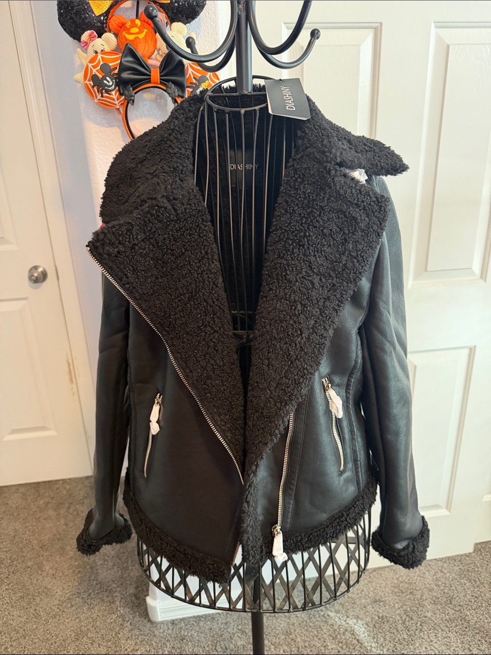 NIB DIASHINY Faux Shearing Fur Jacket Women’s size S